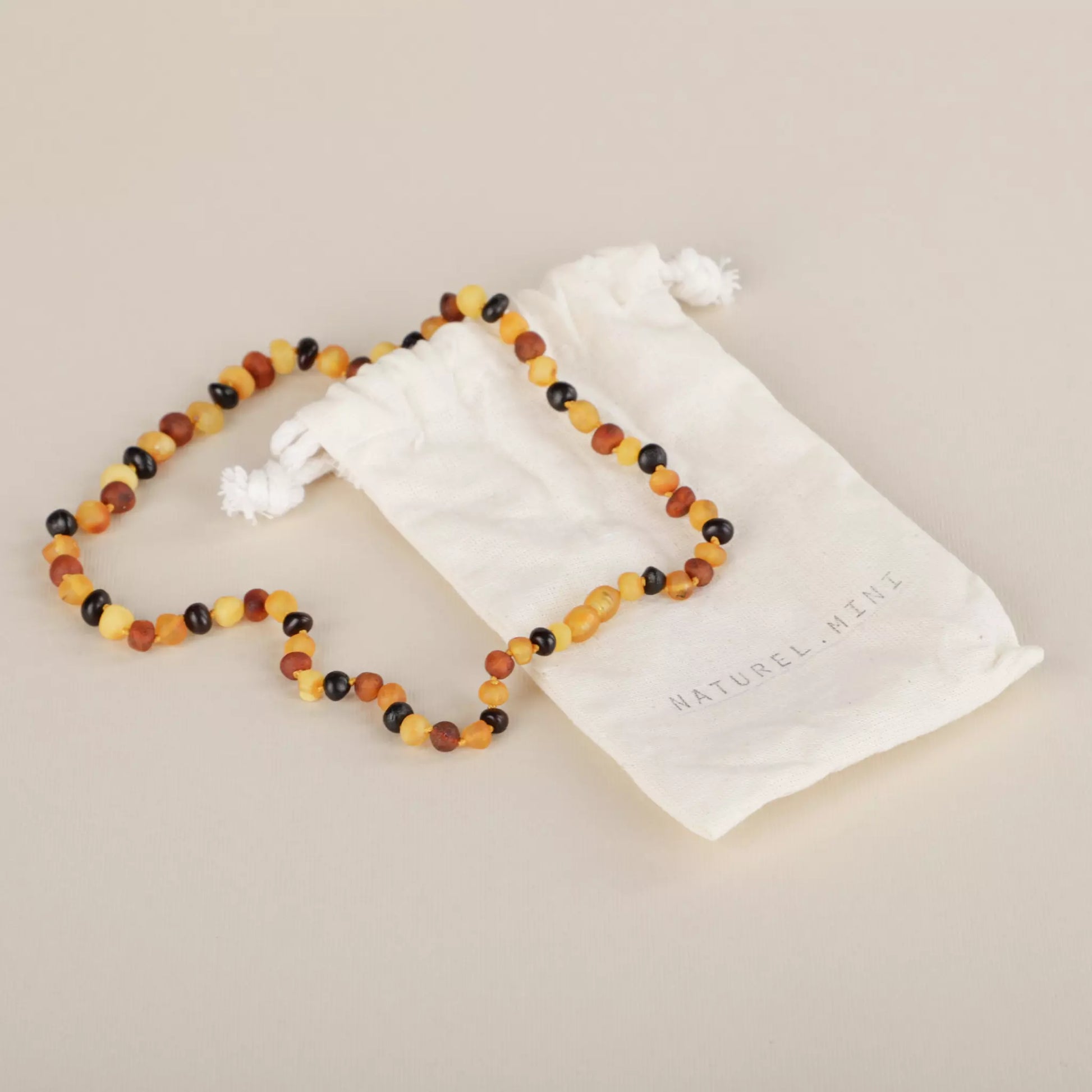 baltic-amber-necklace-woman-lunar-mat-naturelmini